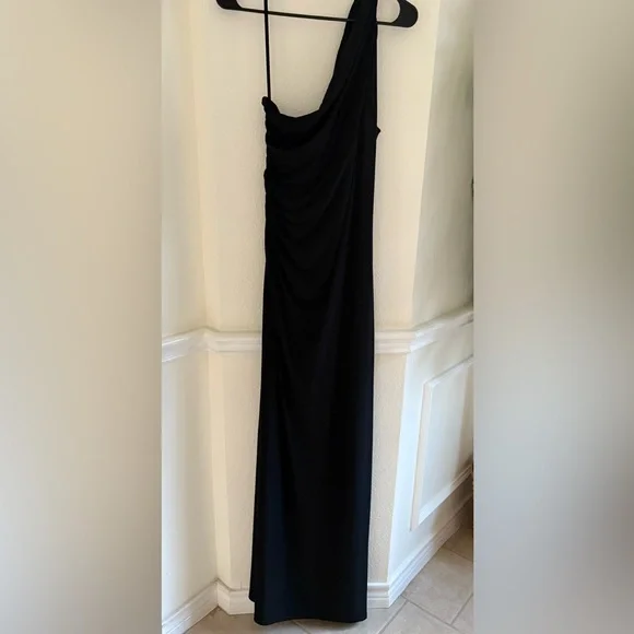Lauren Ralph Lauren Black One-Shoulder Evening Dress - Picture 4 of 8